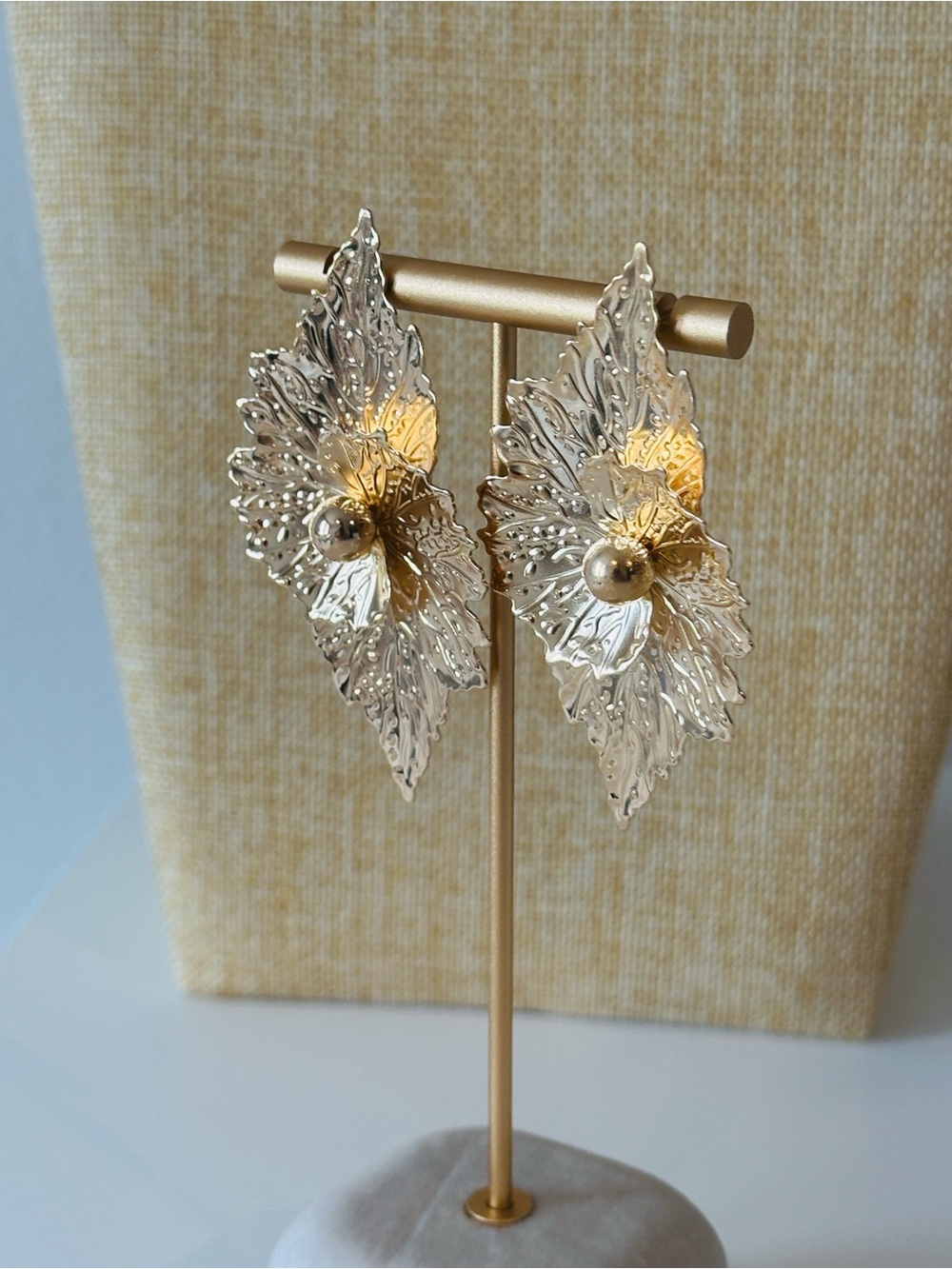 Fashion Jewelry Gold Floral Leaf Statement Drop Earrings